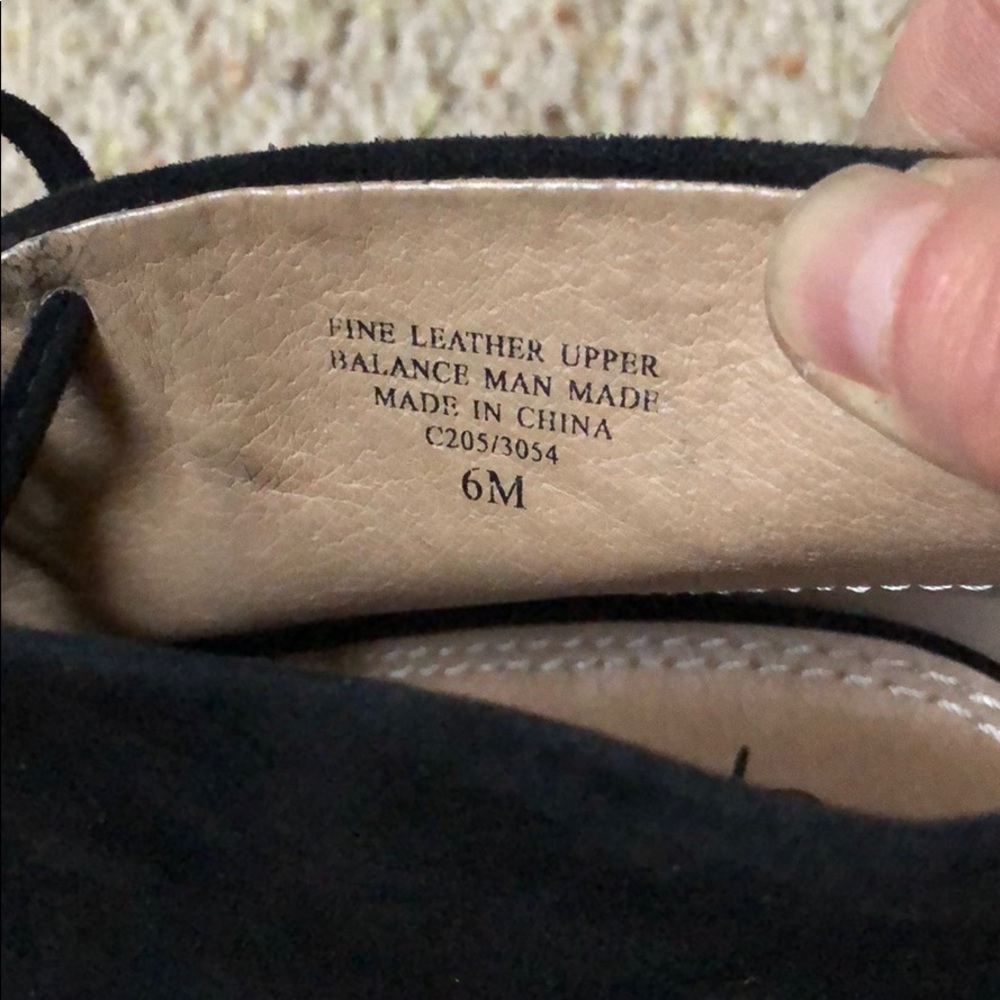 Shoes - Picture 3 of 5